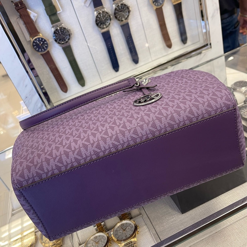 MICHAEL KORS 
Jet Set Travel Lg Signature Chain Shoulder Tote Bag
Dark Purple - Picture 8 of 16